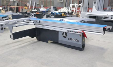 What to Look for When Choosing a Sliding Table Saw？