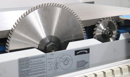 Influencing factor the Speed of Sliding Panel Saws